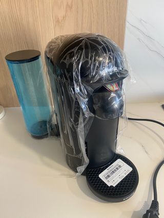 Cafetera  Nespresso Vertuo Plus Deluxe Black C