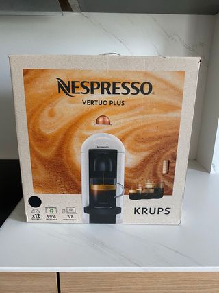Cafetera  Nespresso Vertuo Plus Deluxe Black C