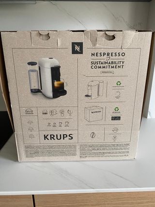 Cafetera  Nespresso Vertuo Plus Deluxe Black C