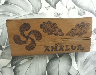 Amalur, Lauburu, Hojas de roble