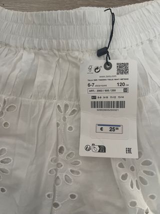 falda/pantalón blanca