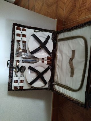 Cesta mimbre y complementos