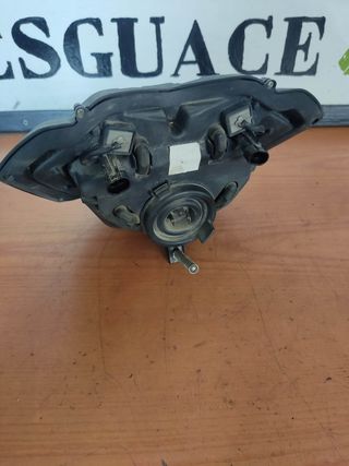 Faro delantero Yamaha MT 125