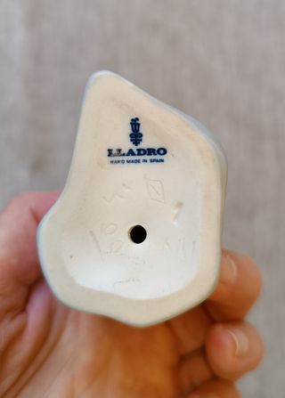 Figura Lladró Niña con gallo