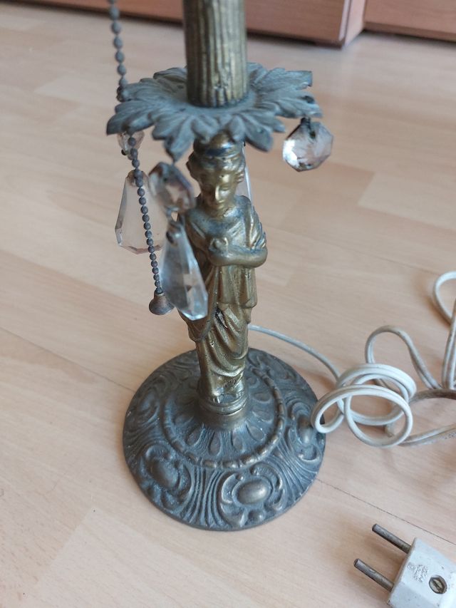 Lamparas antiguas de mesita