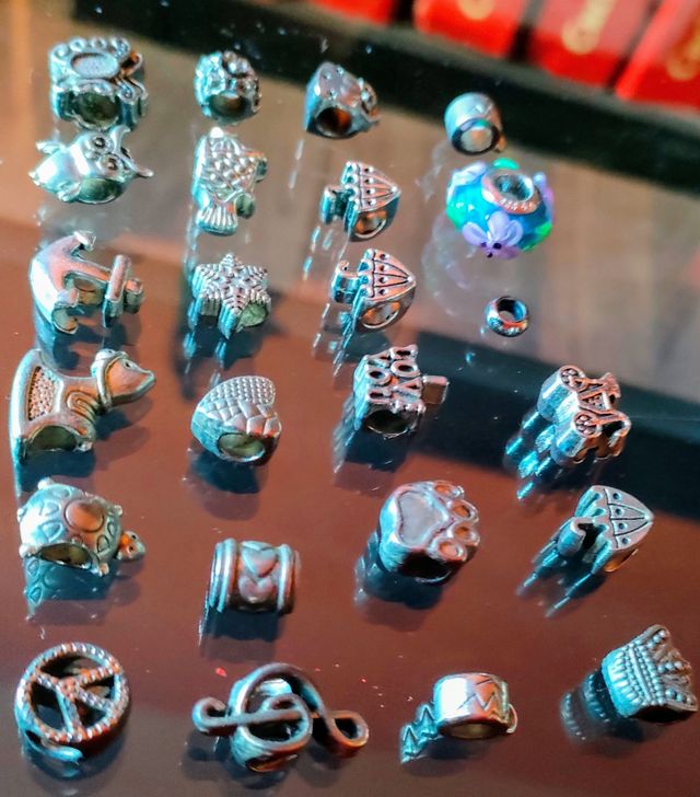 Charms per bracciali 5pz = 1€