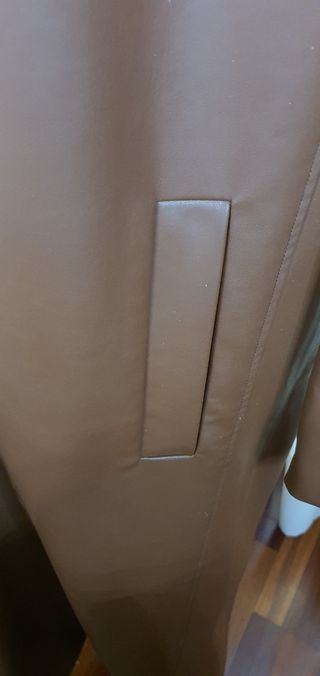 Abrigo imitación piel Zara