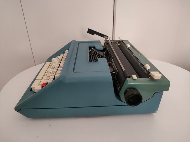Máquina de escribir Olivetti