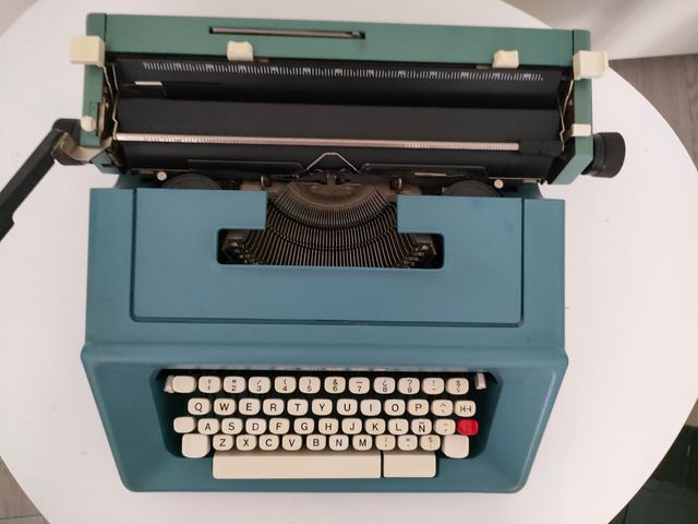 Máquina de escribir Olivetti