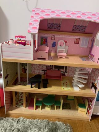 casa madera muñecas