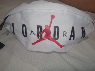 Riñonera Nike Air Jordan nueva