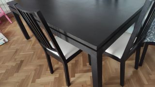 Mesa comedor diseño Roble. madera maciza
