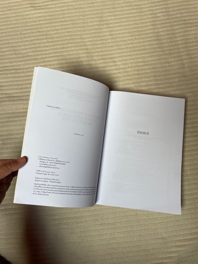 Teorías e instituciones contemporáneas d educsción