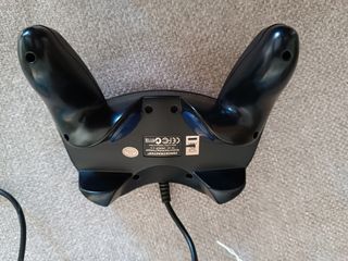 Mando PC Trustmaster.