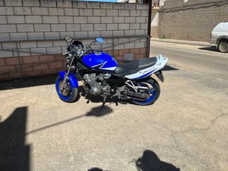 Suzuki bandit 600 (limitada en papeles)