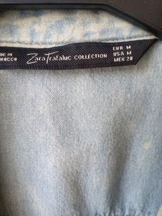 Camisa vaquera desgastada 