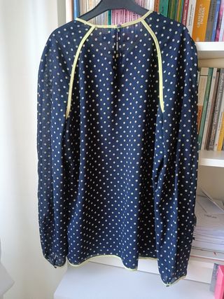 Blusa de lunares 