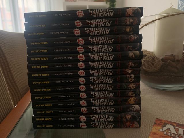 ATAQUE A LOS TITANES