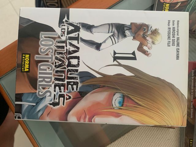 ATAQUE A LOS TITANES