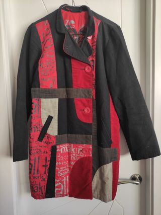 Liquidación! Abrigo Desigual Talla S