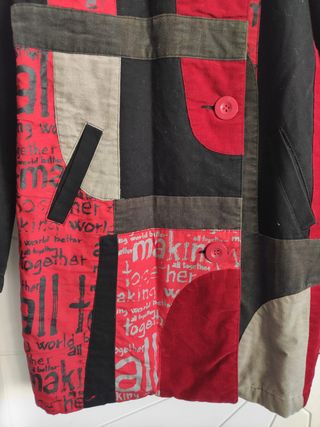 Liquidación! Abrigo Desigual Talla S
