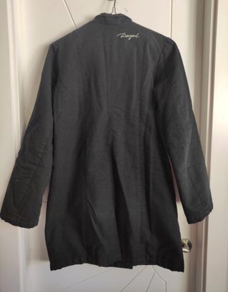 Liquidación! Abrigo Desigual Talla S