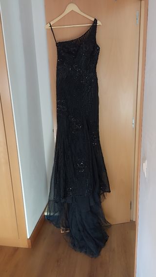 Vestido novia negro de Pronovias 