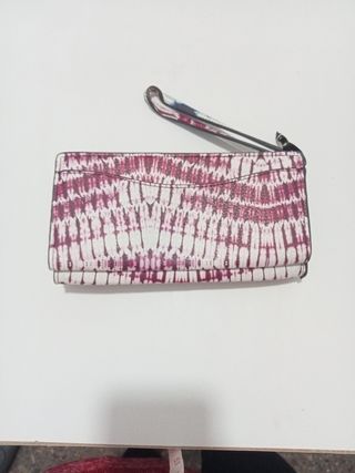 Cartera desigual