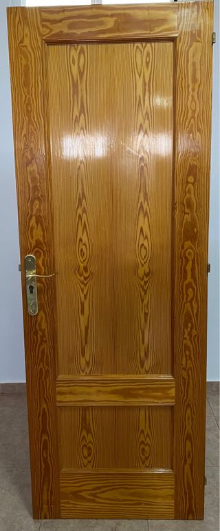 Conjunto de 2 puertas de pino macizas