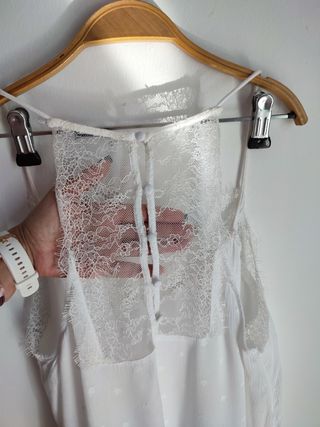 Camiseta lencera Stradivarius