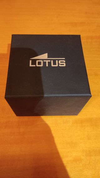 Reloj Lotus