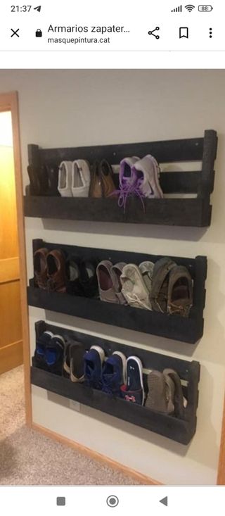 Sapateros echos de palet, y madera