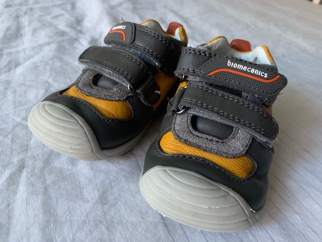 Zapatillas Biomecanics t.22