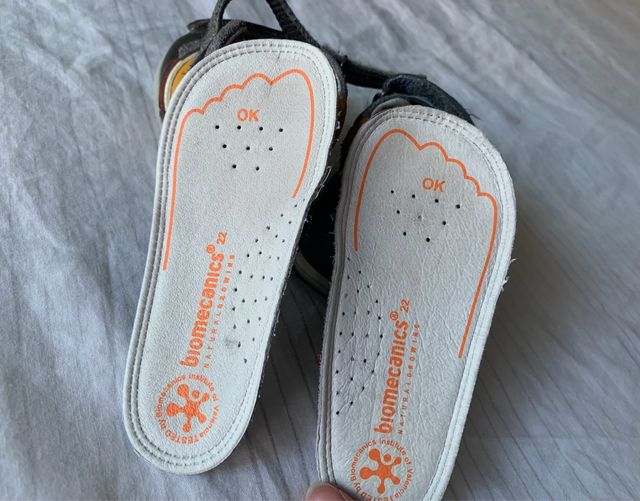 Zapatillas Biomecanics t.22