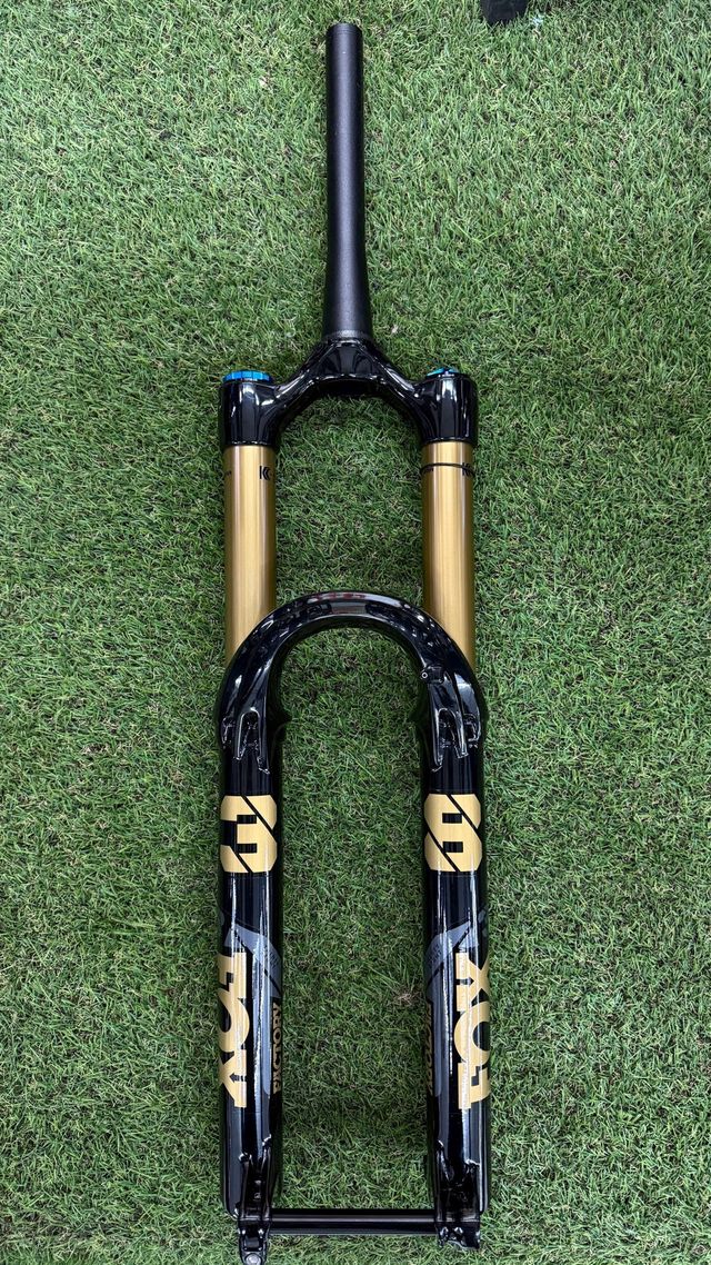 Forcella FOX Fox 38 K 29 F-S 180 GRIP X2 2026