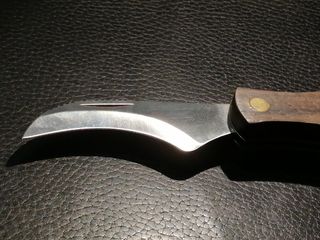 Navaja para setas con cepillo