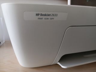 Impresora HP deskjet 2633 color y cartucho