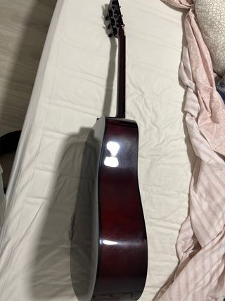 Guitarra Acústica Fender (mejorada)