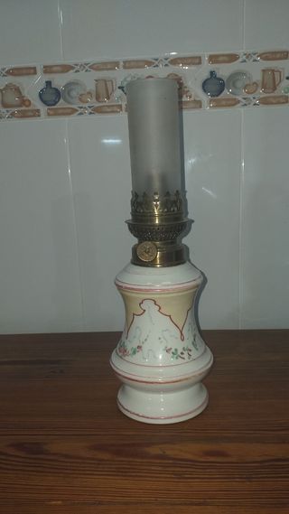 QUINQUE FRANCES DE PORCELANA FINA