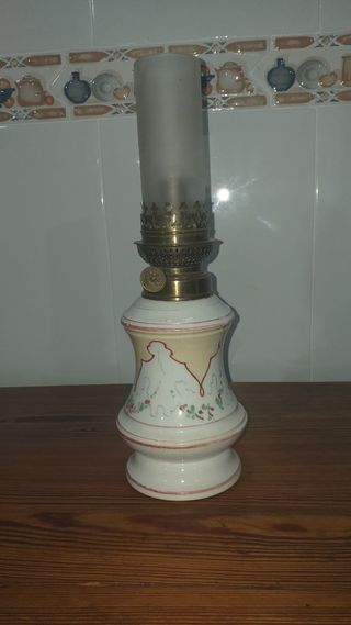 QUINQUE FRANCES DE PORCELANA FINA