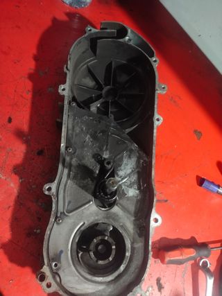 Tapa Carter variador y embrague tweet 125