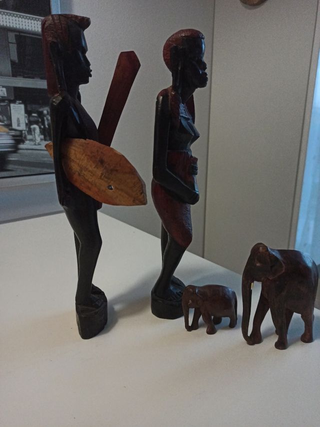 N. 8 Statuette etniche