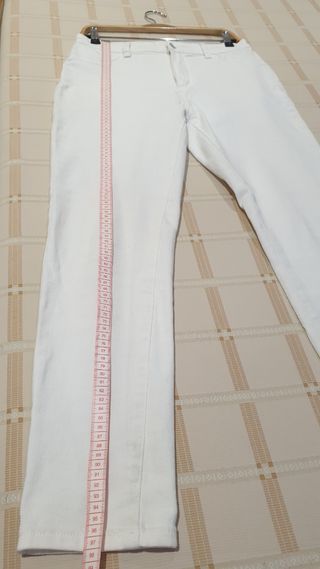 Pantalón blanco pitillo talla M