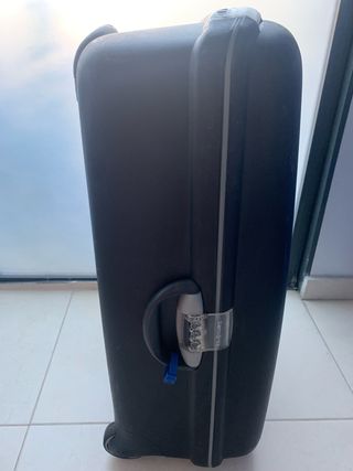 Maleta de viaje con codigo