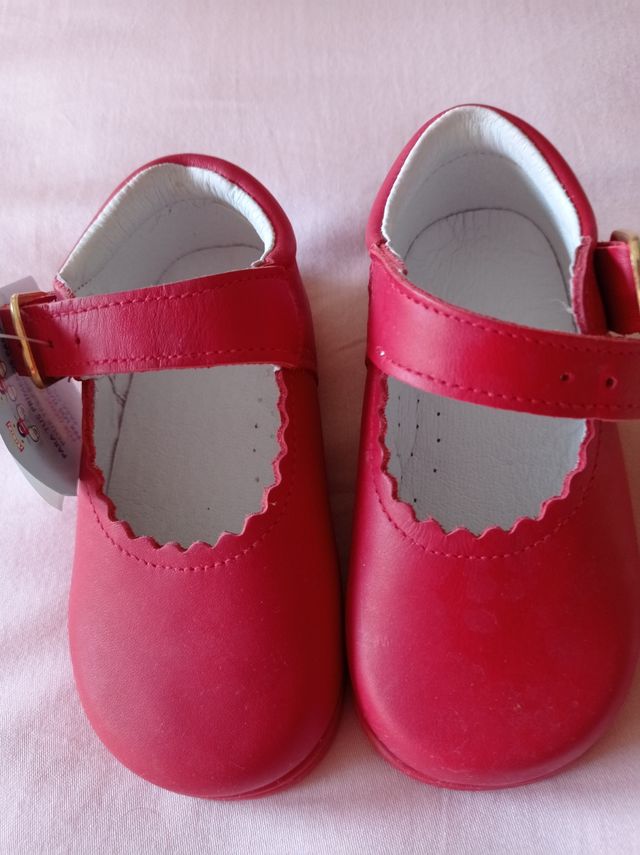 Zapatitos piel sin estrenar
