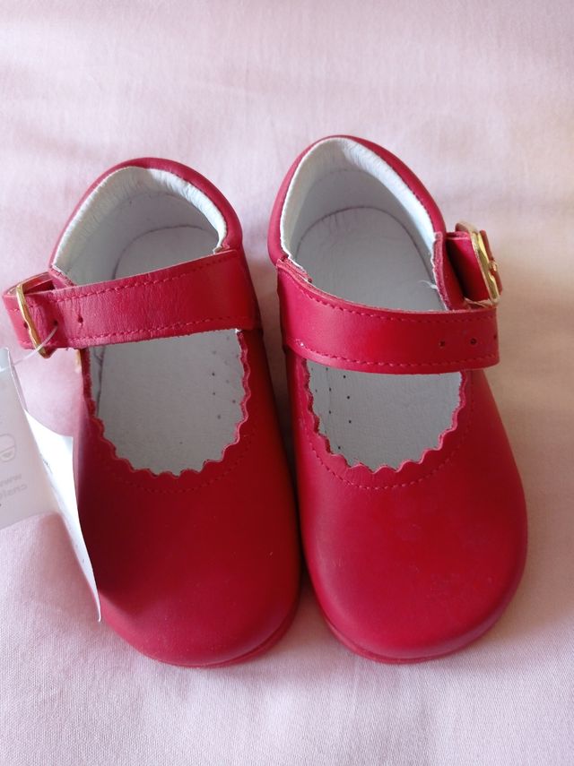 Zapatitos piel sin estrenar