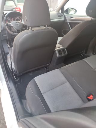 Volkswagen Golf VII