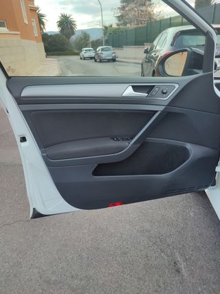 Volkswagen Golf VII