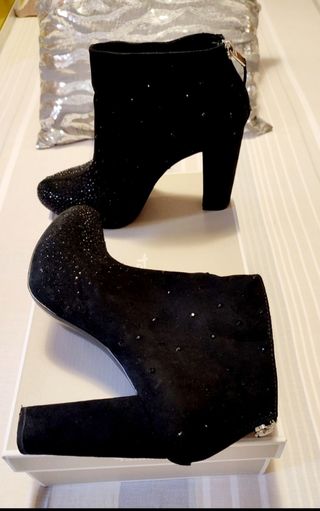 BOTÍN  MANGO MUJER NEGRO CON BRILLANTES TACÓN 