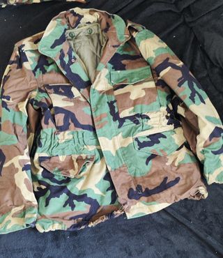 Ropa mimetismo militar